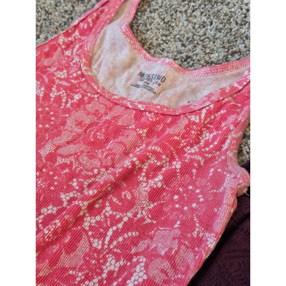 Lot of 3 Mossimo Supply Co Textured Tank Tops Mixed Sizes 2 Medium & 1 Small - Picture 5 of 7